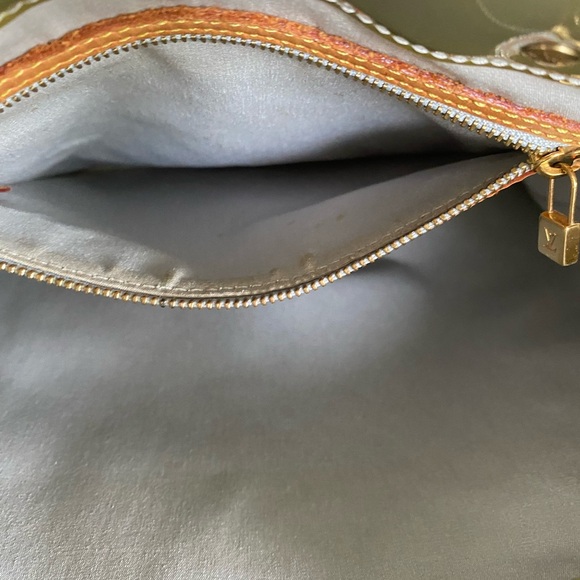 Louis Vuitton Green Vernis Monogram Tote - Picture 14 of 16